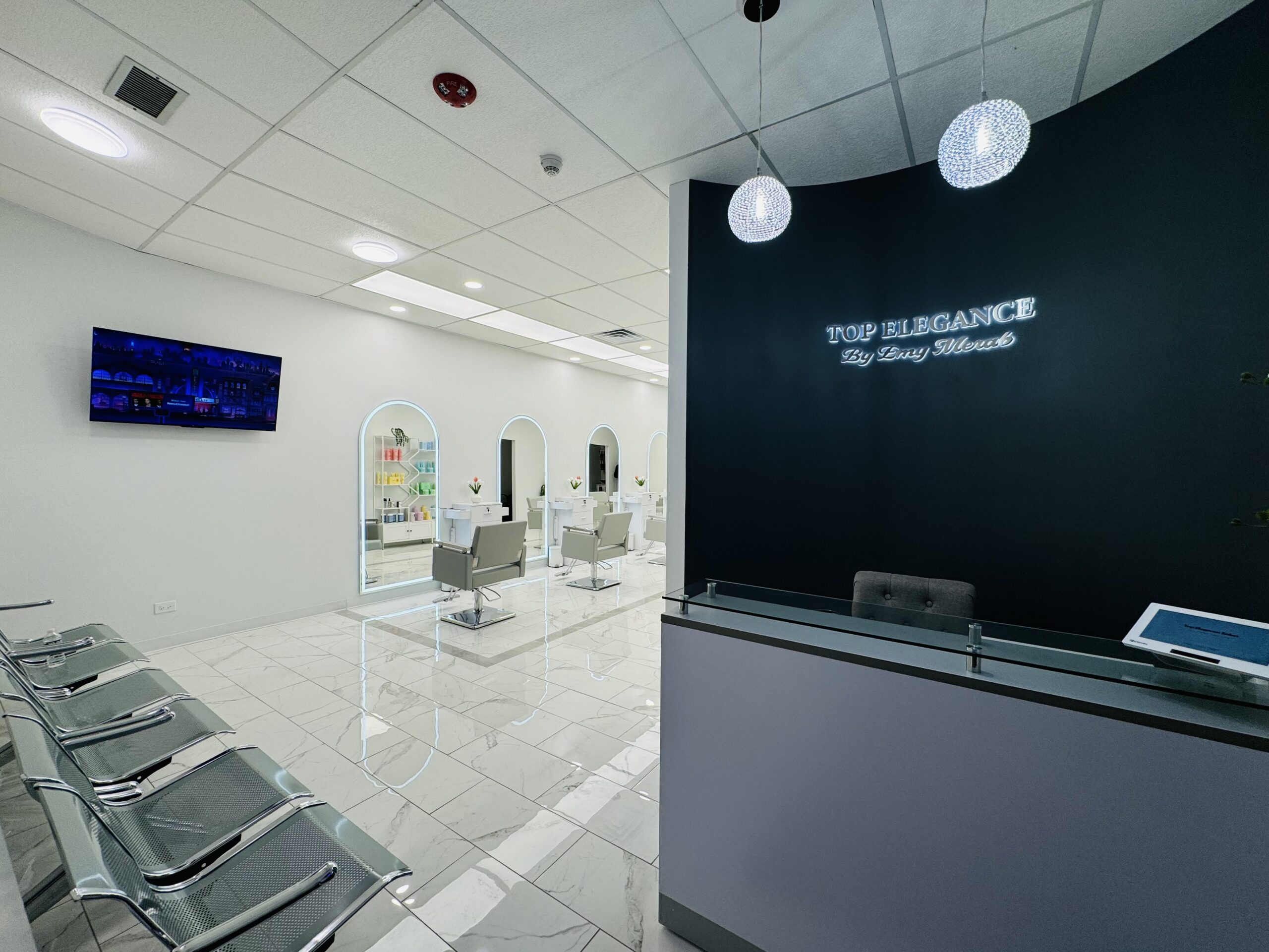 Top Elegance salon interior